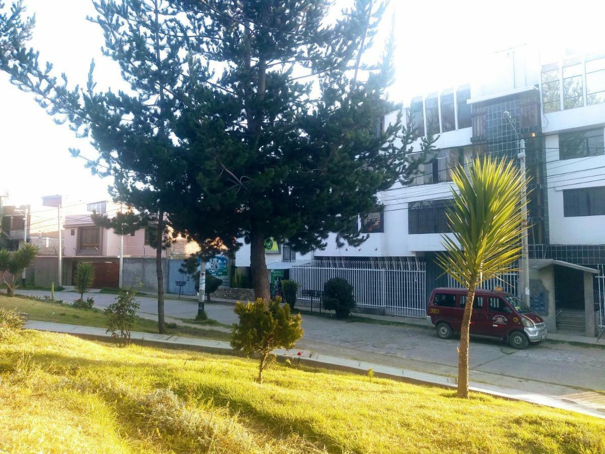 Casa Blanca Hospedaje Huamancaca Extérieur photo